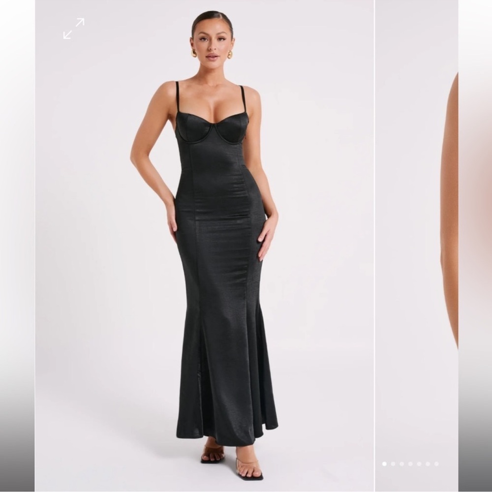 Meshki Elegant Black Maxi Dress